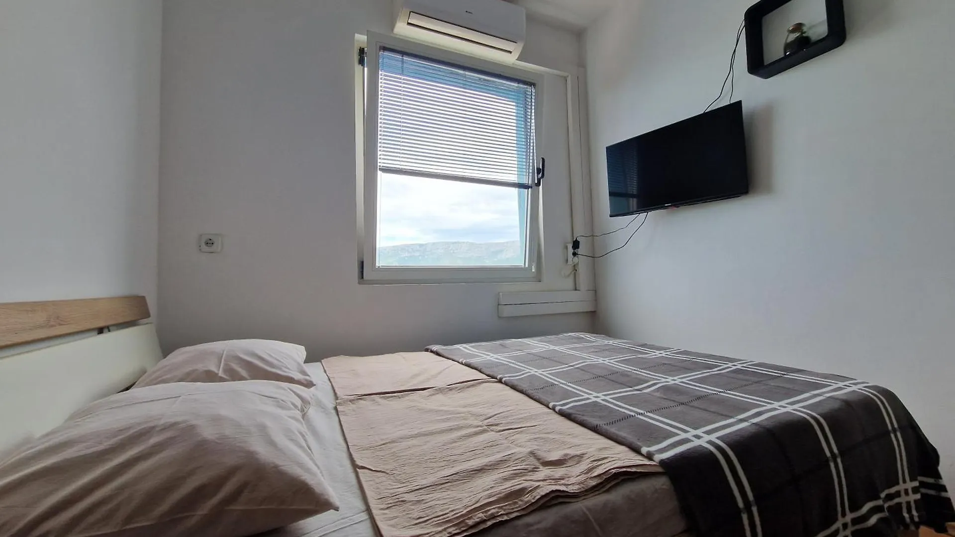 ספליט Ensuite Stay Rooms