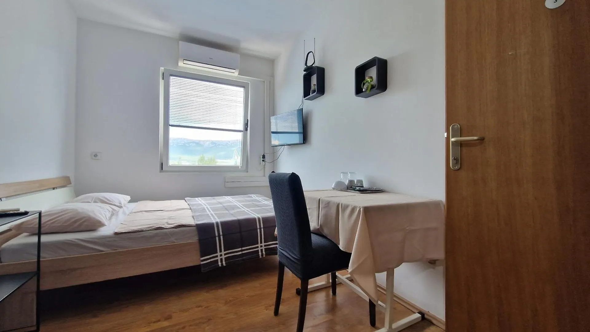 ספליט Ensuite Stay Rooms