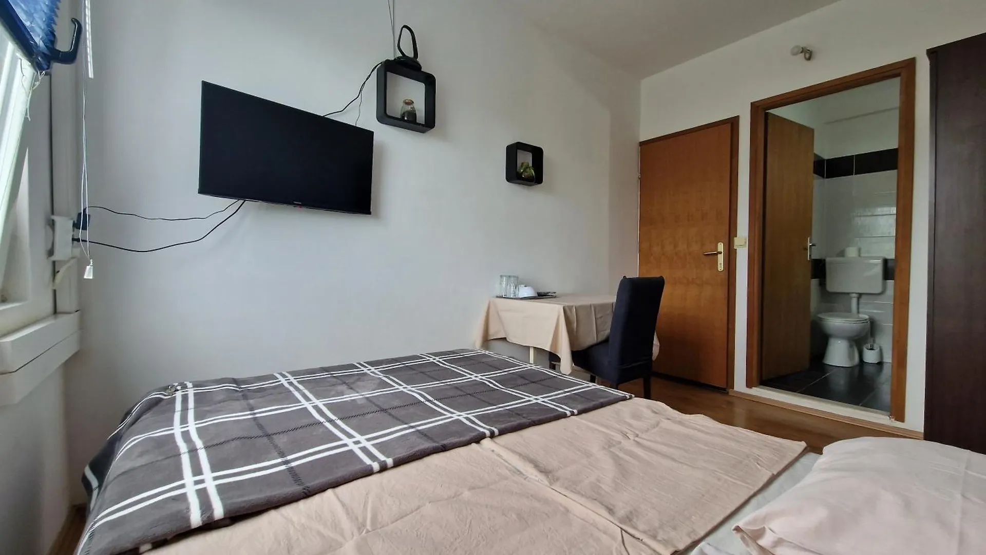 ספליט Ensuite Stay Rooms 0*,